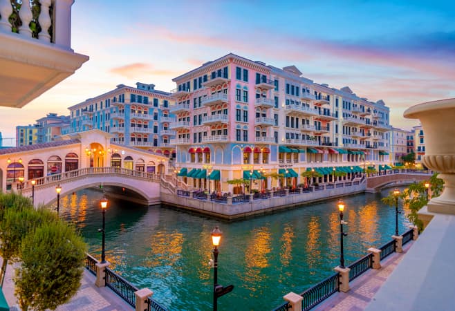Qanat Quartier in The Pearl Qatar: Visitor Guide Qanat Quartier in The Pearl Qatar: Visitor Guide