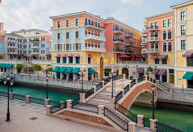 Best time to visit Qanat Quartier Best time to visit Qanat Quartier